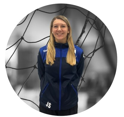 Julia_Stroehle